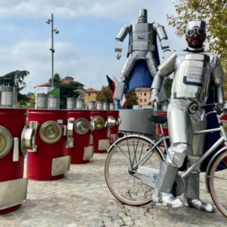 Capitan acciaio sbarca a Cosenza per promuovere il valore della raccolta differenziata