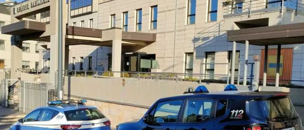 Terremoto giudiziario alla Regione Basilicata: oltre 100 indagati, perquisito l’ufficio del governatore Bardi