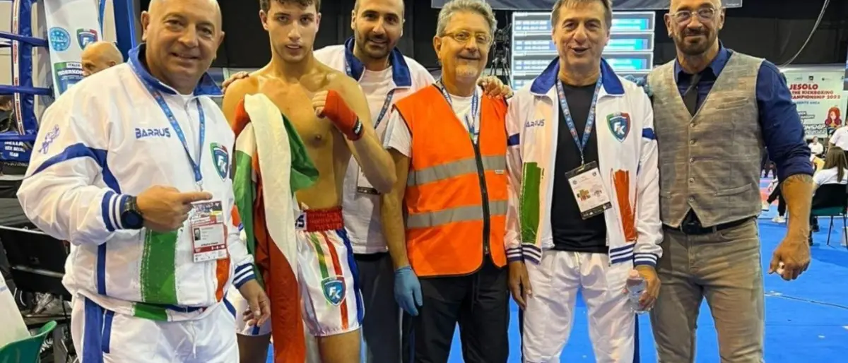 Kickboxing, è calabrese il nuovo vice campione del mondo disciplina “Lowkick”: medaglia d’argento per Brunetti