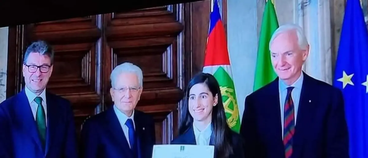 Alfieri del lavoro, ci sono due studentesse calabresi tra gli insigniti da Mattarella: ecco chi sono