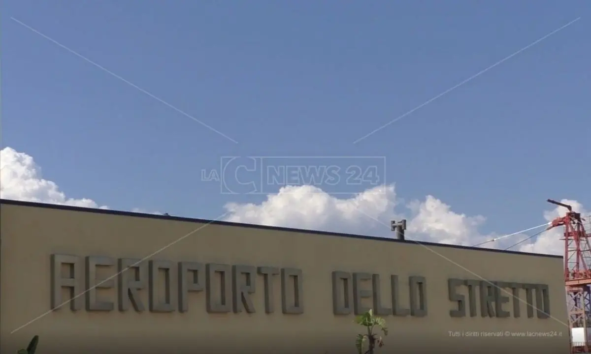 Aeroporto Reggio: in attesa dei collegamenti con Venezia, Bologna e Torino decolla il secondo volo per Roma