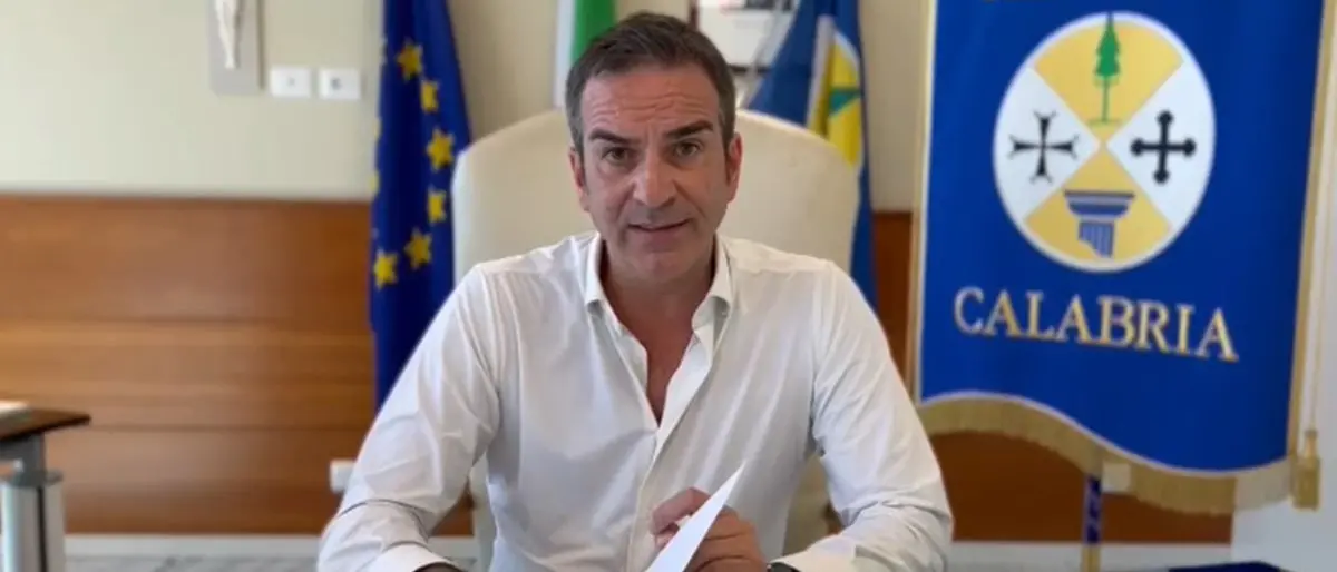 Medici cubani, Occhiuto a Ferrara: «Schiavitù? Stia tranquilla, saranno integrati nel modo migliore possibile»