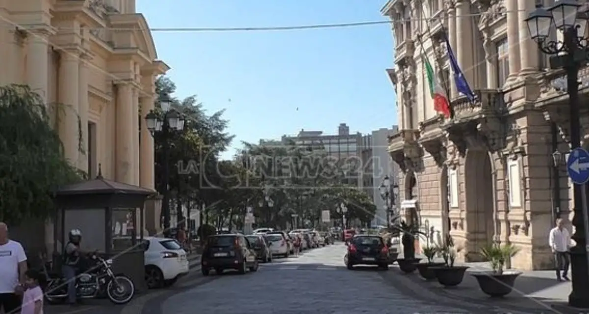 Catanzaro, domenica\u00A0isola pedonale in centro storico: arriva la camminata-corsa “Babbo Running”\n