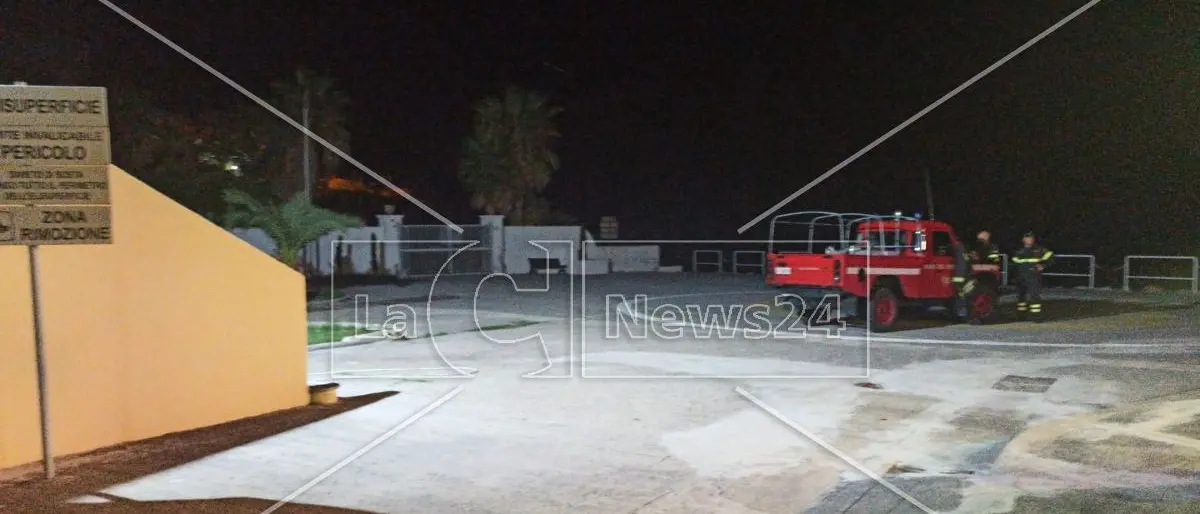 Intimidazione all’ex clinica Tricarico di Belvedere, la direzione: «Azione inaccettabile»