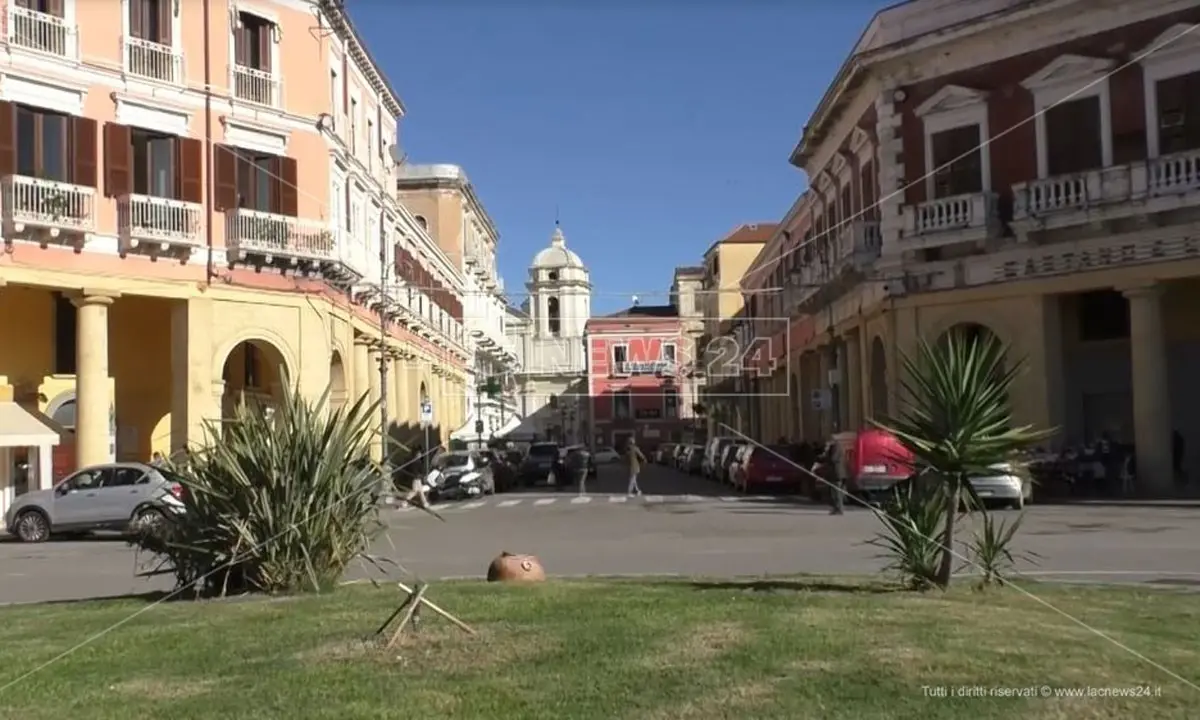 Camere di commercio accorpate, l’ex sindaco Talarico: «Cade un altro pezzo di autonomia per la città»