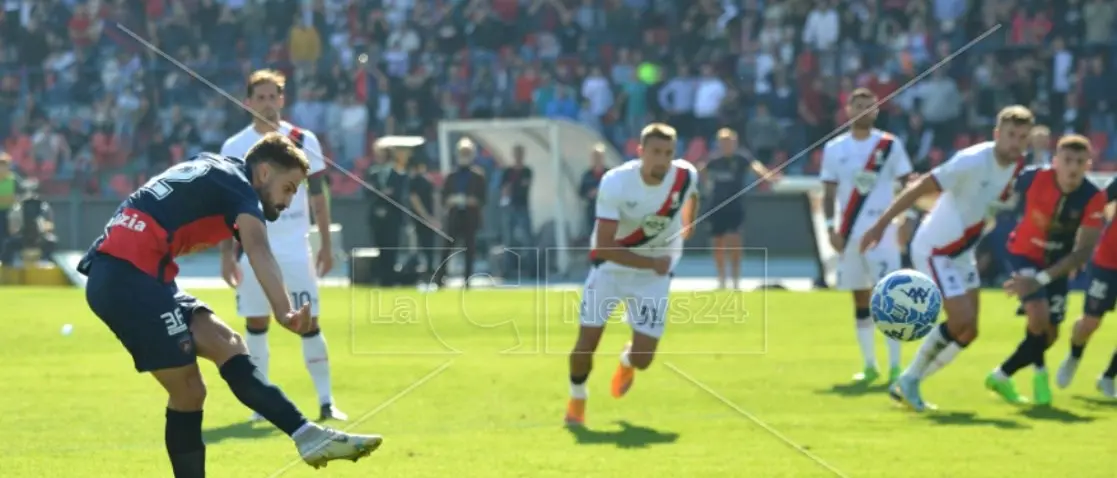 Cosenza, altro scivolone. Allo stadio Marulla fa festa il Genoa
