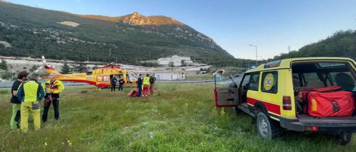 Travolto da una frana durante una scalata: muore climber di 36 anni