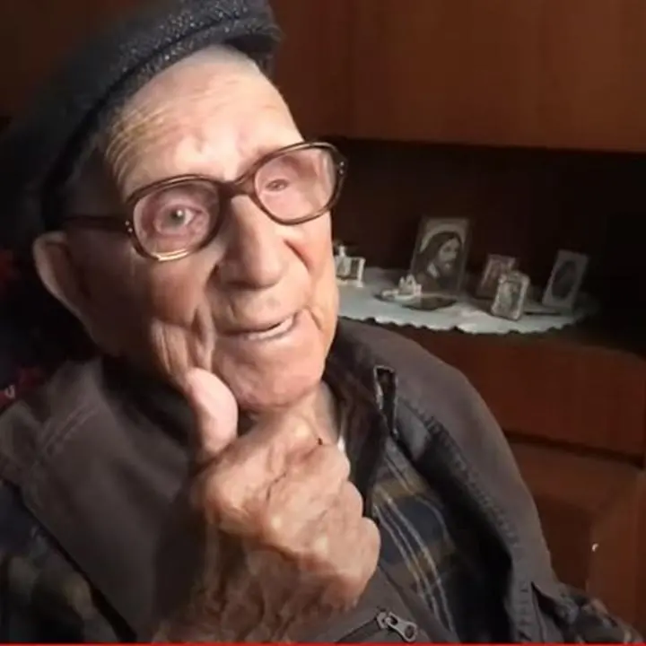 110 anni e non sentirli, il segreto del più longevo di Calabria: «Un bicchiere di vino al giorno e pochi dolci»