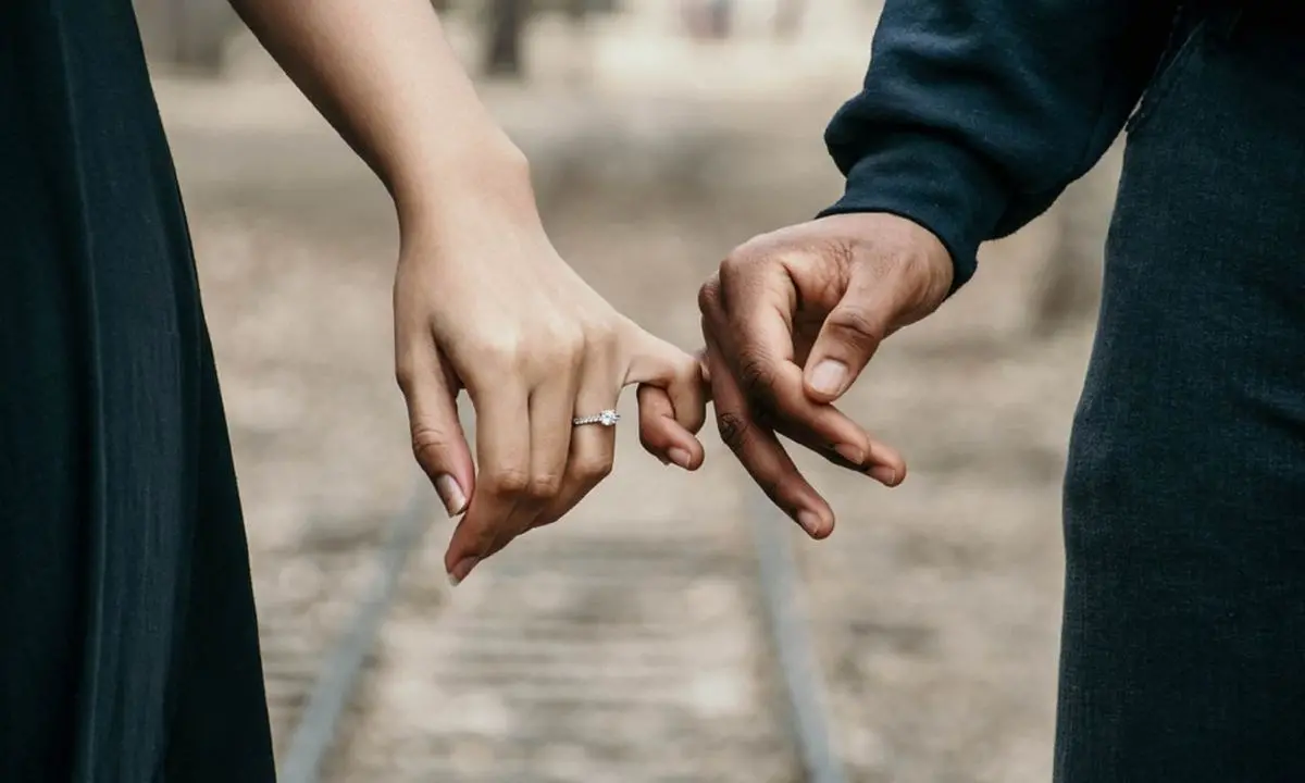 «Ci sposiamo ora per la graduatoria»: dalla Calabria al Nord per il posto fisso, ma col sogno di tornare presto