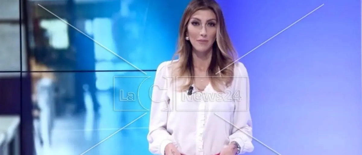 Cetraro, insulti e minacce in strada alla giornalista: «Ti stacco la testa come un capretto»