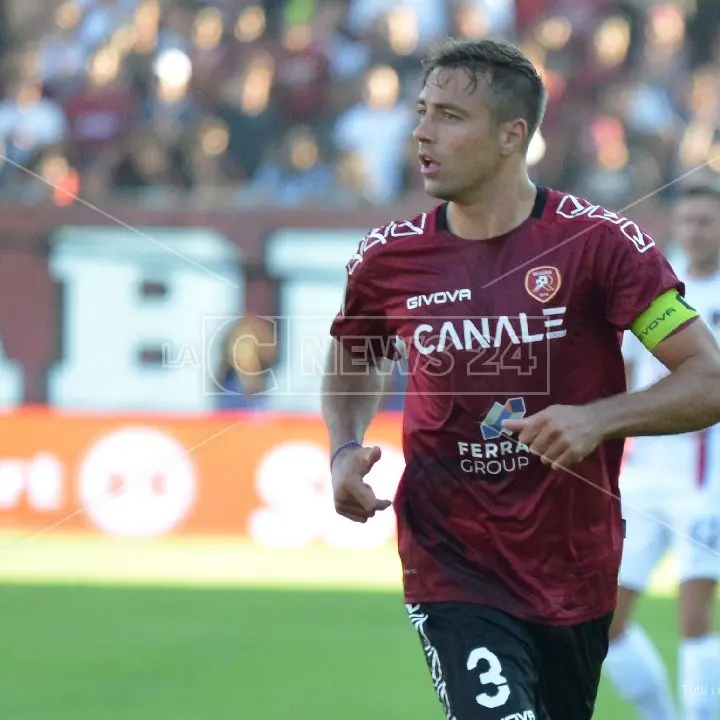 Reggina, a tutto Cionek: «Il gruppo e i tifosi la nostra forza. Adoro Reggio, la sua storia e il suo cibo»