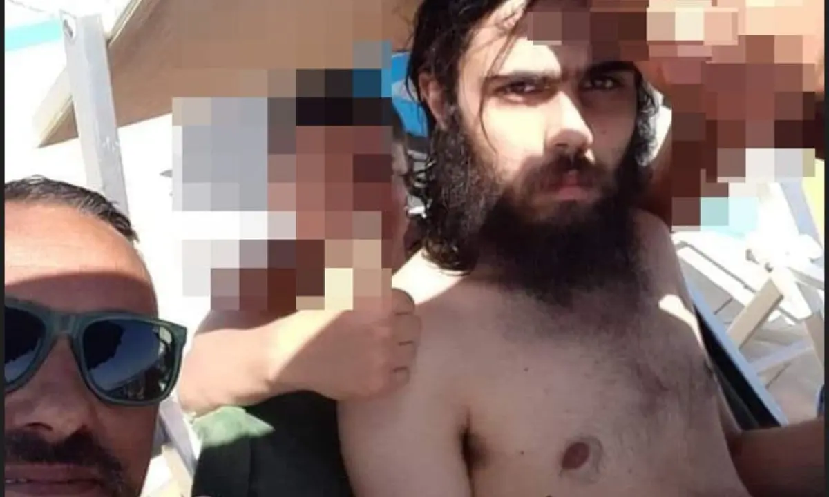 Catanzaro, gravi le condizioni di genitori e due figli sopravvissuti all’incendio che ha ucciso gli altri tre giovani fratelli