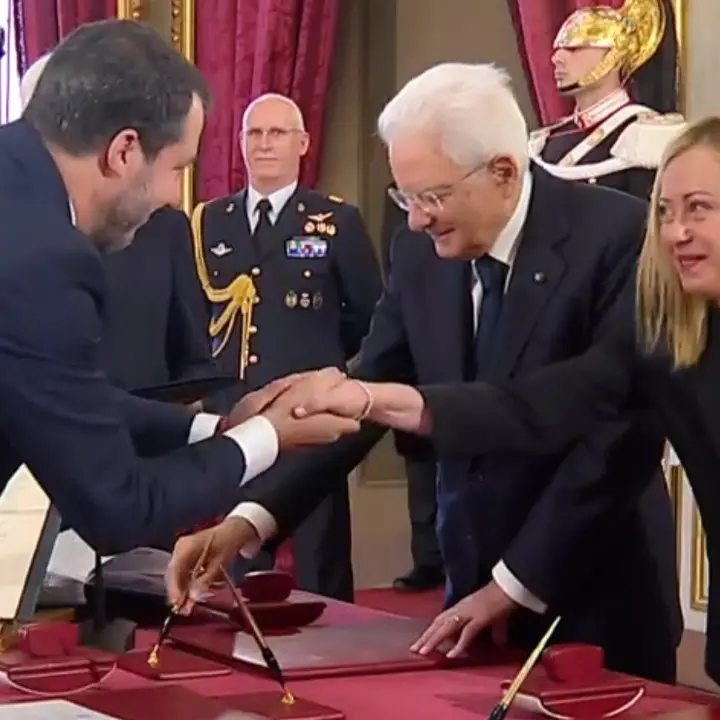 Il governo Meloni ha giurato nelle mani del Presidente della Repubblica
