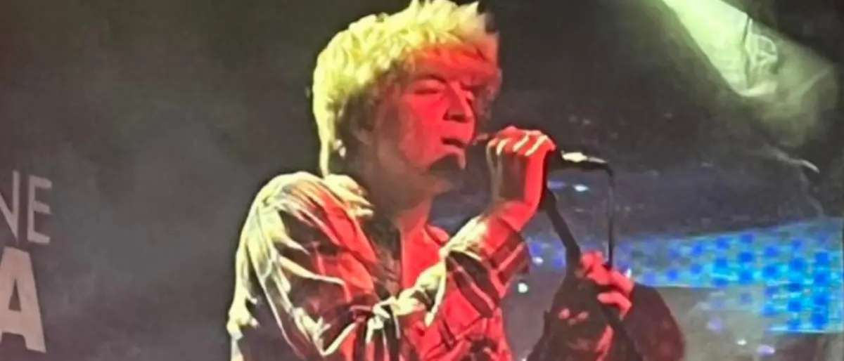 Muore a 18 anni travolto da un’auto mentre passeggia sul marciapiede: 23enne ai domiciliari