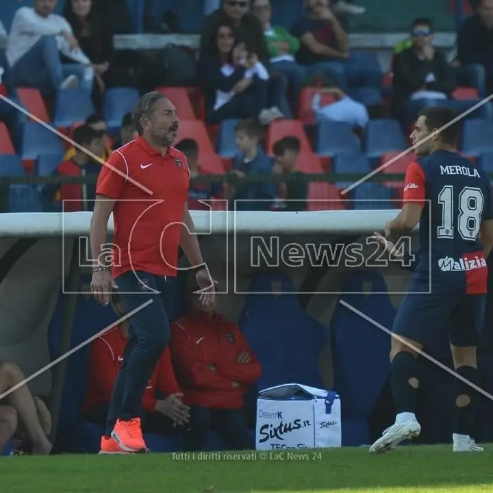 Cosenza calcio, si prosegue con Dionigi in panchina: il comunicato del club rossoblù