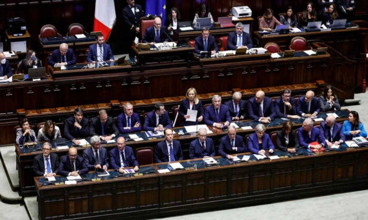 Governo Meloni: il centrodestra calabrese vota la fiducia, Pd e M5s fanno muro
