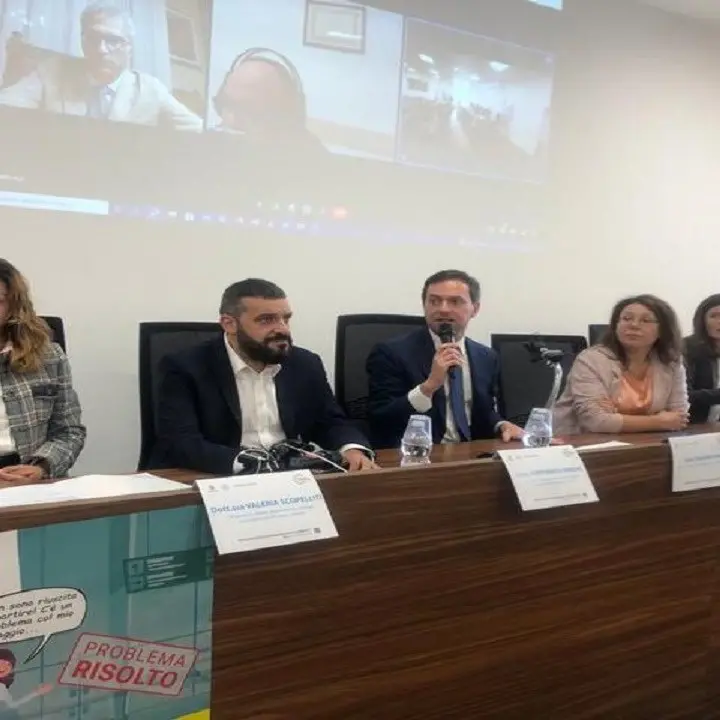 Sportelli per consumatori e inclusione nelle scuole, presentati i progetti. Varì: «Proteggere i soggetti deboli»