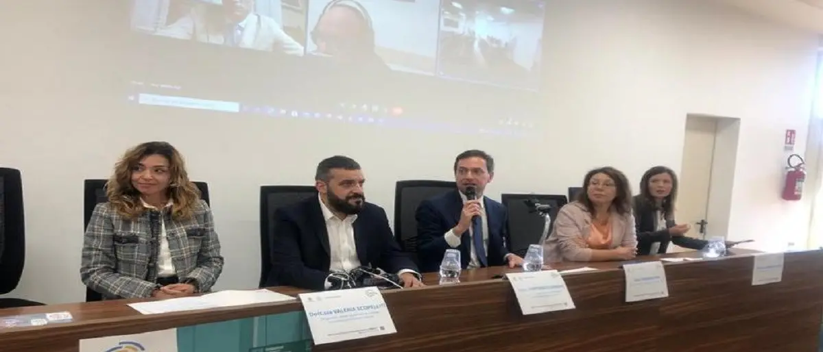 Sportelli per consumatori e inclusione nelle scuole, presentati i progetti. Varì: «Proteggere i soggetti deboli»