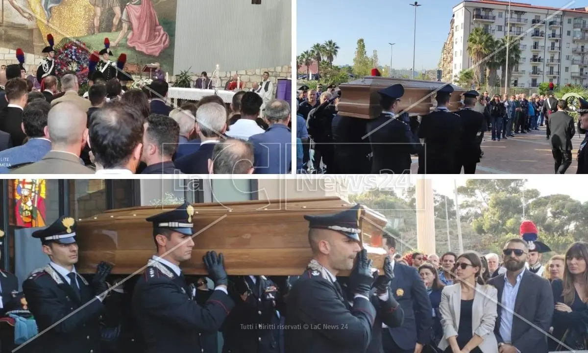 L’ultimo saluto al colonnello Gabriele Mambor, celebrati a Crotone i funerali