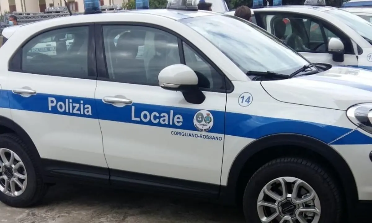 Corigliano Rossano, investe pedone con l’auto e scappa: fermato presunto pirata della strada