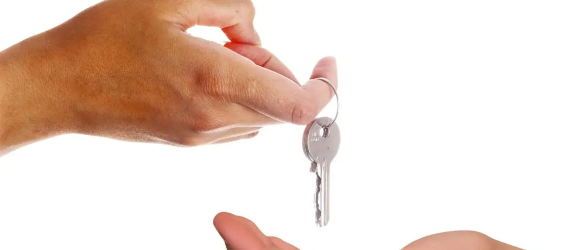 Affitti salati e alloggi introvabili, quando emigrare per lavoro o studio svuota tasche e speranze