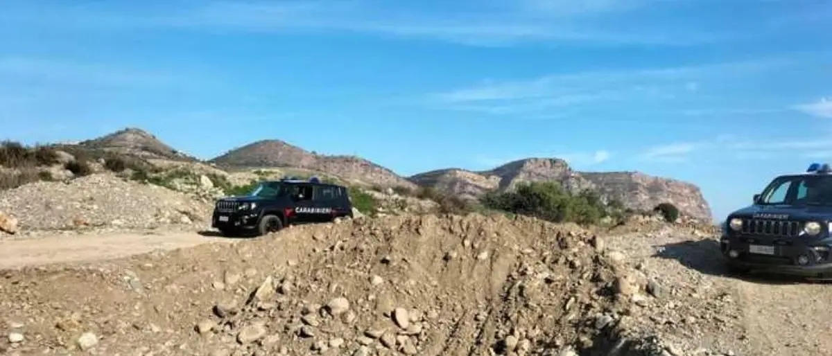 Furto di materiale inerte dalle sponde del fiume Neto, arrestato 45enne nel Crotonese
