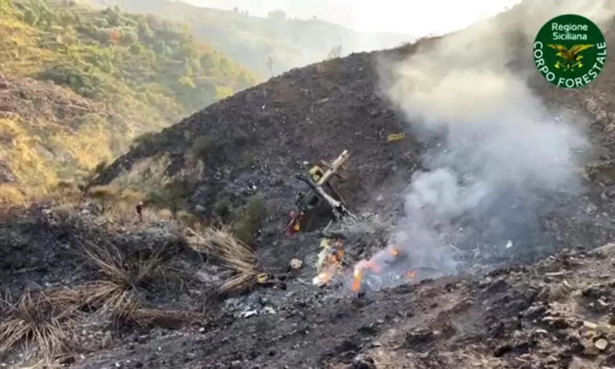 Canadair precipitato sull’Etna, ritrovati i corpi dei due piloti: la conferma della procura di Catania