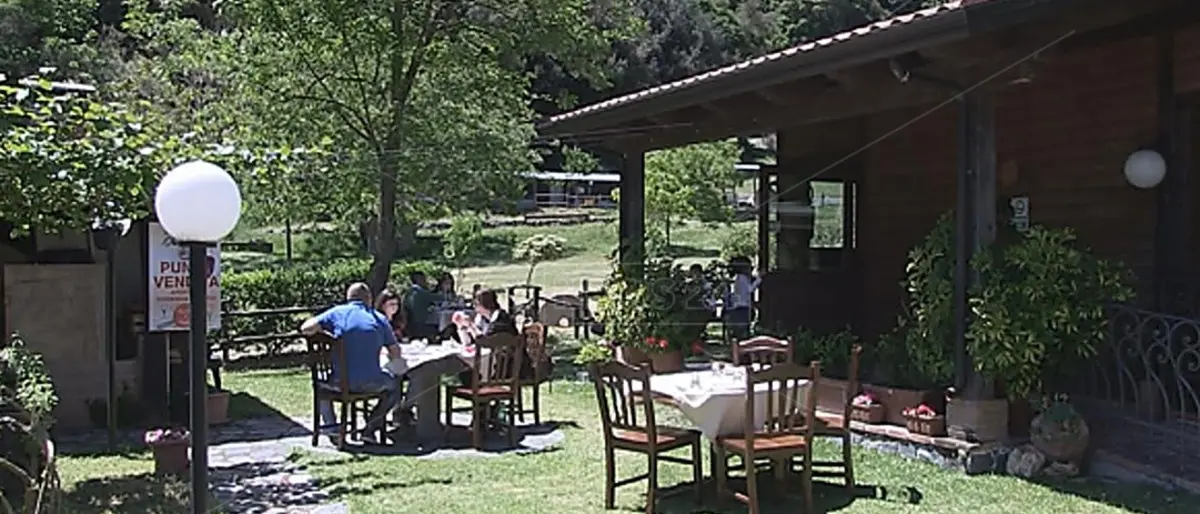 In campagna sotto il sole: boom di prenotazioni negli agriturismi per il ponte di Ognissanti