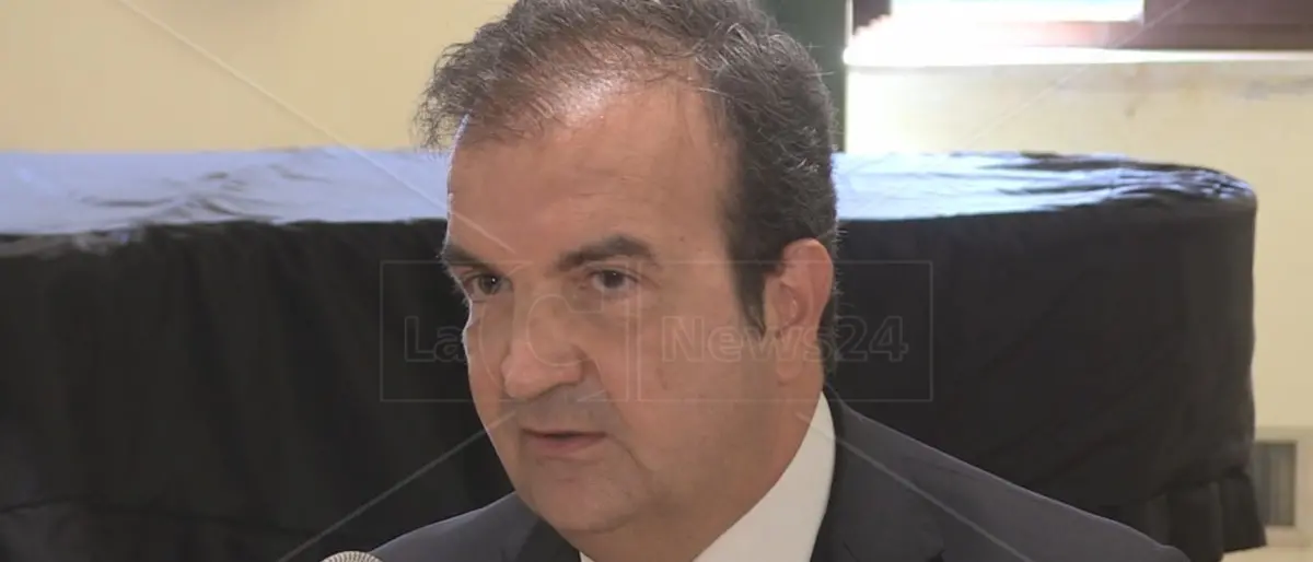 Ponte sullo Stretto, Mario Occhiuto (Fi): «Se fosse cantierizzato darebbe lavoro a circa 120mila persone»