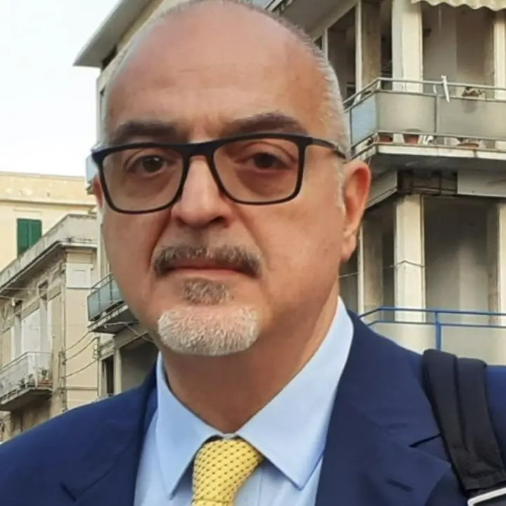 Misiti (M5s): «In Calabria molte domande senza risposte, ai cittadini non interessano i proclami»