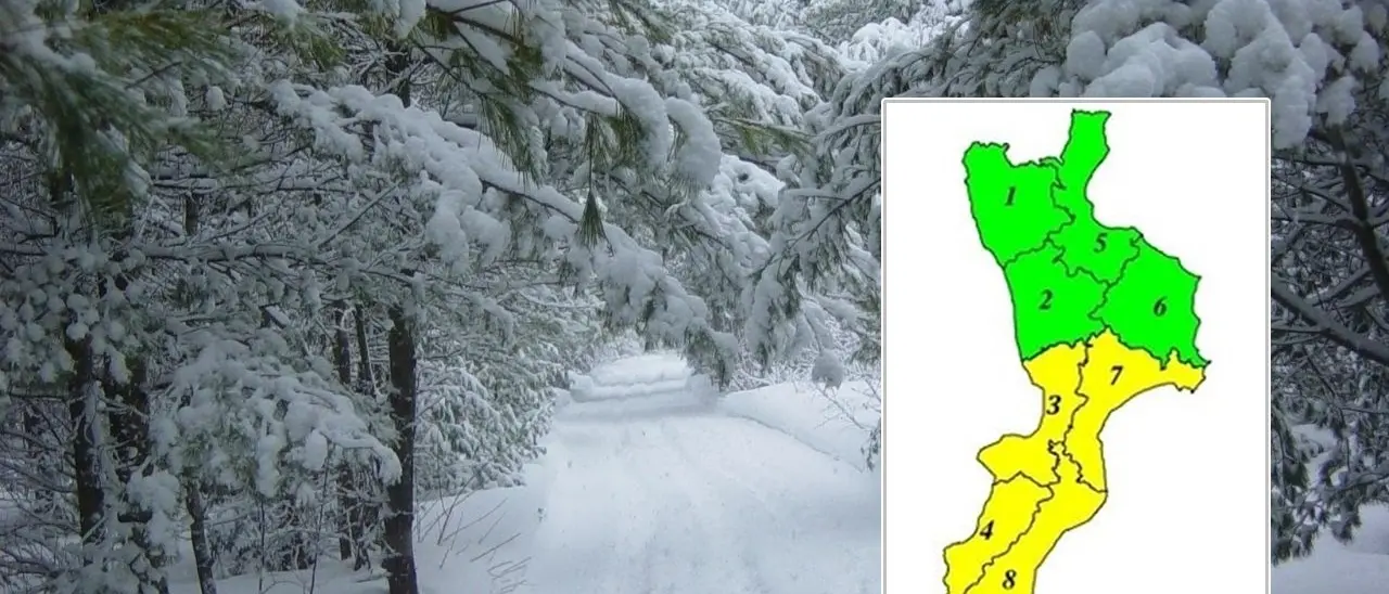 L’allerta meteo passa da arancione a gialla ma la neve non si ferma: scuole chiuse in diversi comuni