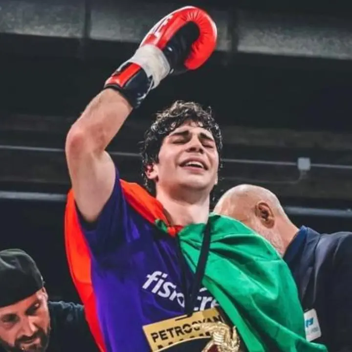 Boxe, il crotonese Fabrizio Ruggiero è campione europeo wako pro: «Questa vittoria è per la Calabria»