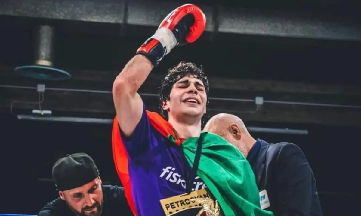 Boxe, il crotonese Fabrizio Ruggiero è campione europeo wako pro: «Questa vittoria è per la Calabria»