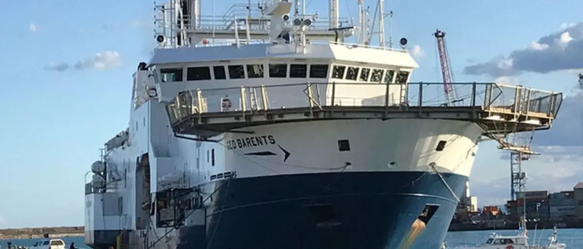 Caos al porto di Catania, il governo vieta a 35 migranti di sbarcare e la Humanity non va via