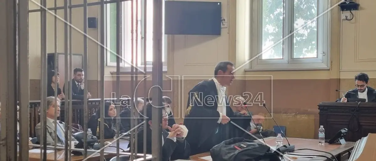 Processo Miramare, il legale di Falcomatà: «Accanimento accusatorio da parte della procura di Reggio»
