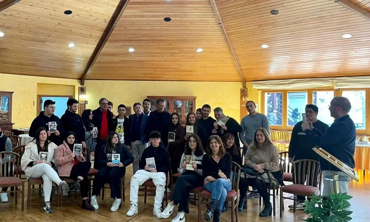 San Giovanni in Fiore, cinquecento libri di Rubbettino per gli allievi dell’istituto alberghiero