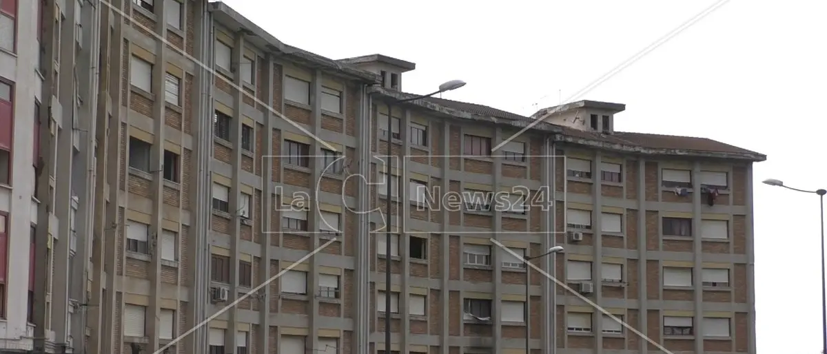 Edilizia pubblica, nuova mini sanatoria per gli occupanti abusivi ma le graduatorie rimangono ferme da due anni