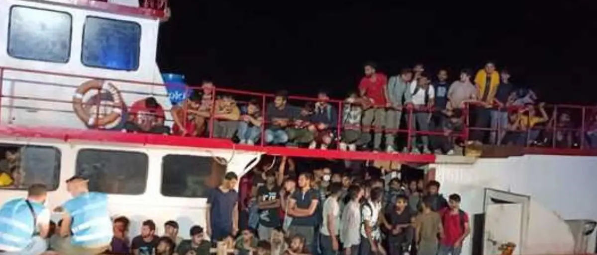 Tutti concentrati sulle navi Ong mentre a Crotone e nella Locride sono arrivate 20mila persone in 10 mesi