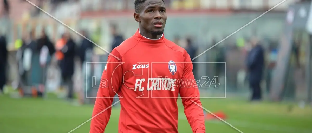 Verso Crotone-Fidelis Andria, pitagorici senza Kargbo: l’attaccante out per un risentimento muscolare