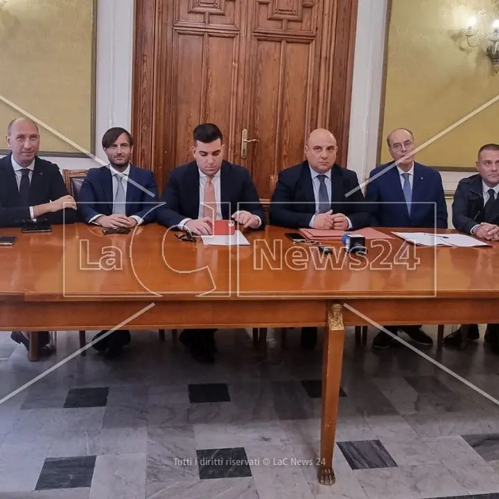 Reggio, il centrodestra attacca: «Falcomatà deve dimettersi, questa storia è una fabbrica di bugie»