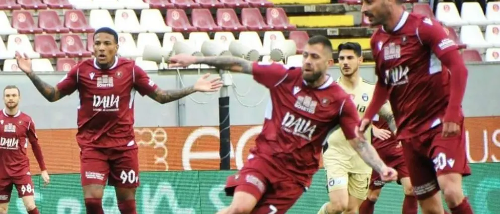 Serie B, contro il Venezia arriva la prima rimonta della Reggina e Ménez è decisivo anche senza gol