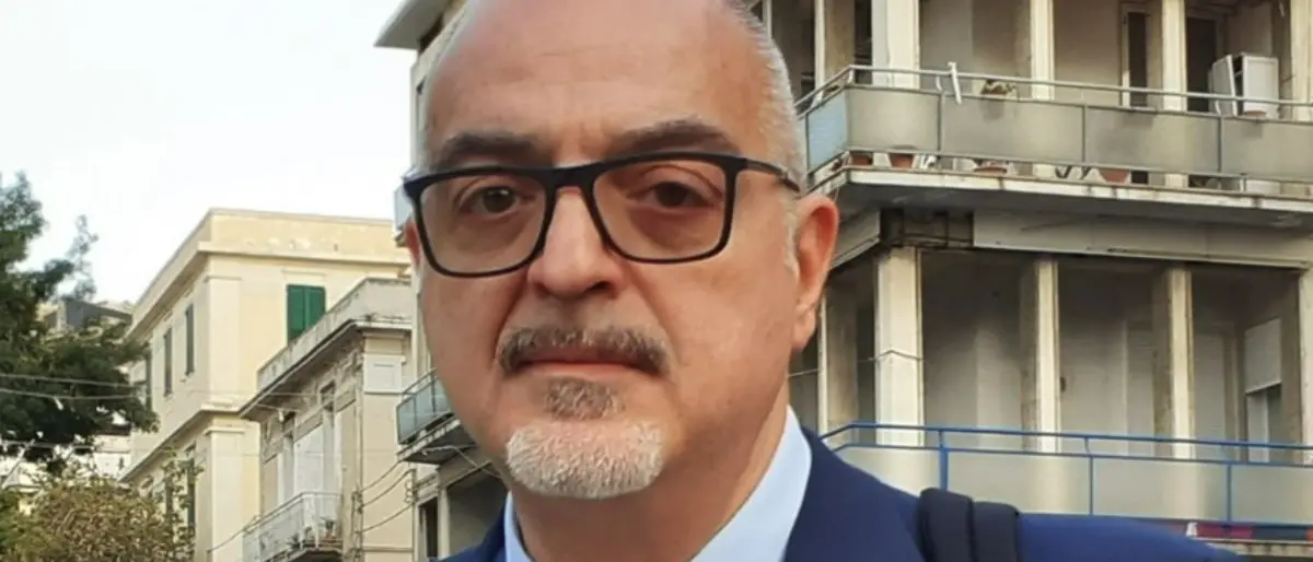 Misiti (M5s): «Pensare di mettere mano ora al reddito di cittadinanza è da irresponsabili»