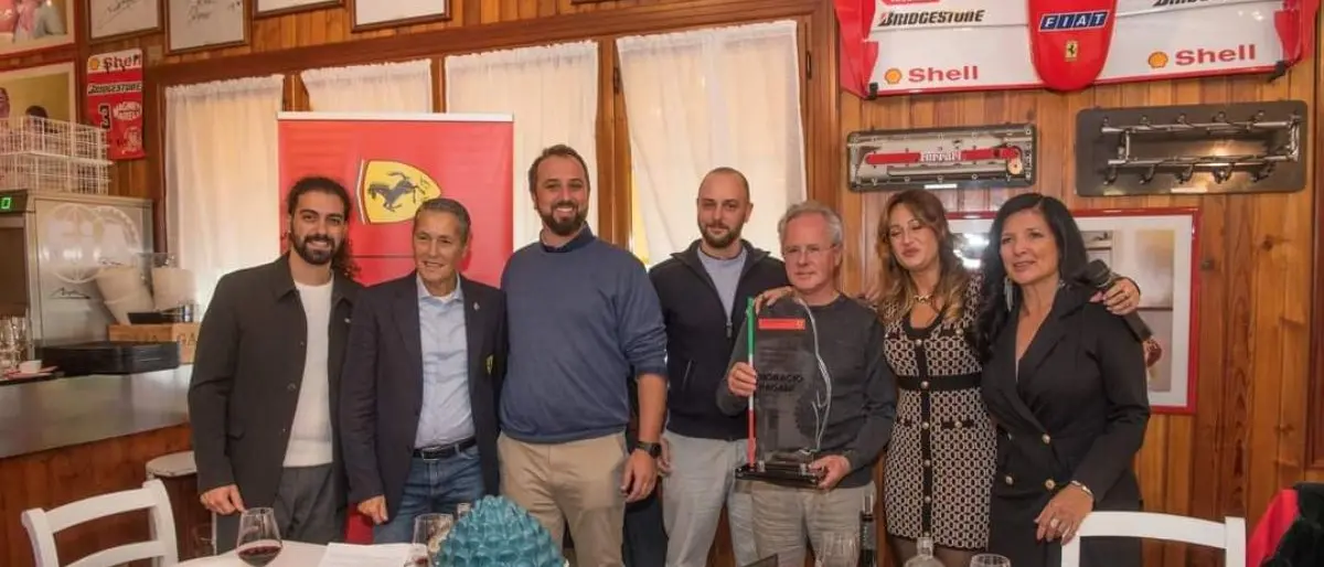 Catanzaro, il Ferrari club conferisce un doppio riconoscimento all’imprenditore Horacio Pagani