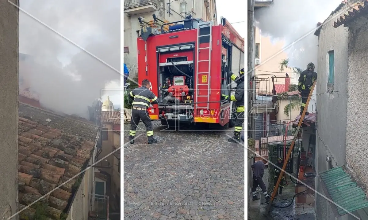 Nocera, incendio in una casa nel centro storico: ottantenne salvato da un carabiniere fuori servizio