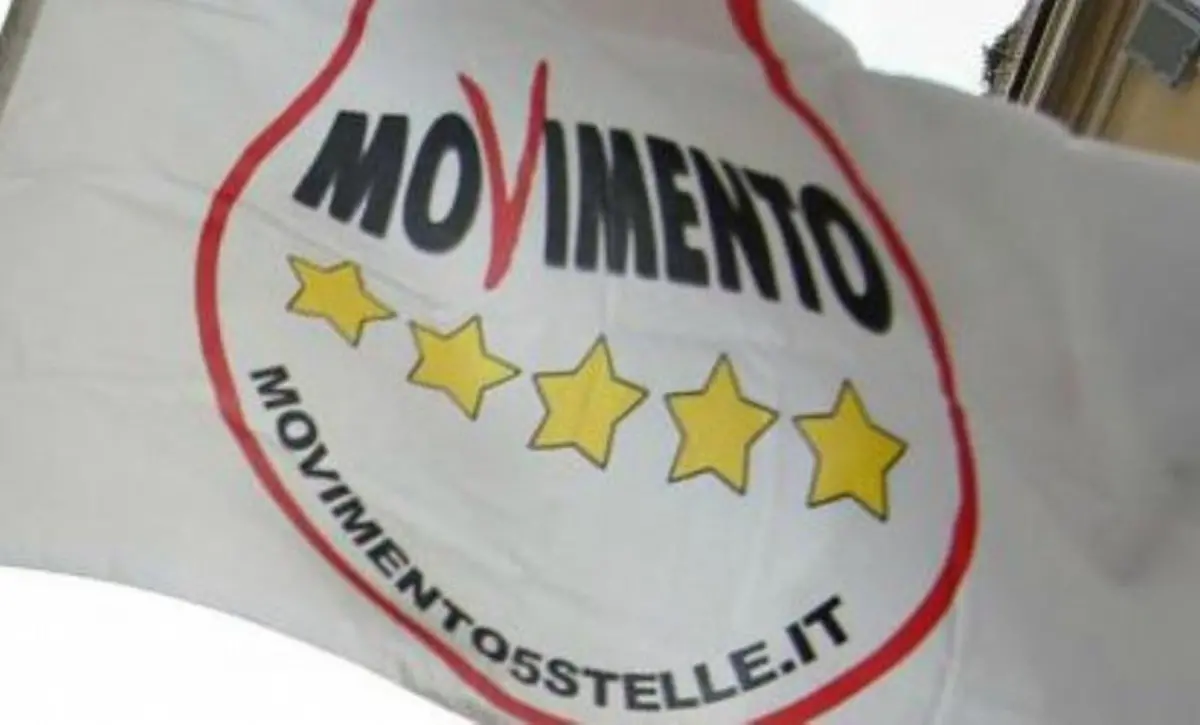 Anche in Calabria cambia il Movimento 5 stelle: stilato il nuovo regolamento che lo rende sempre più un partito