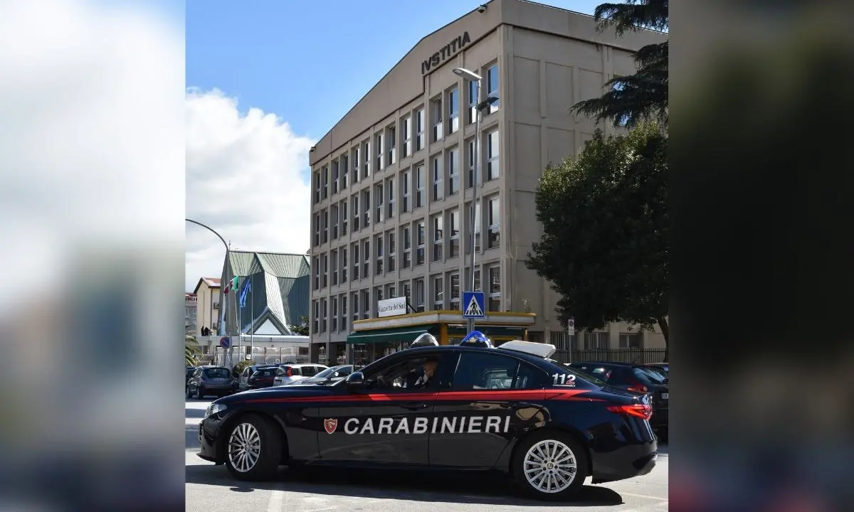 Lamezia Terme, arrestate 2 persone per detenzione e spaccio di marijuana