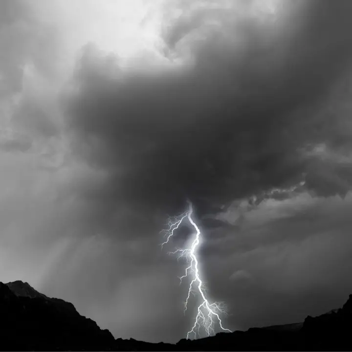 Temporali e forti raffiche di vento, in Calabria diramata l’allerta arancione: ecco dove
