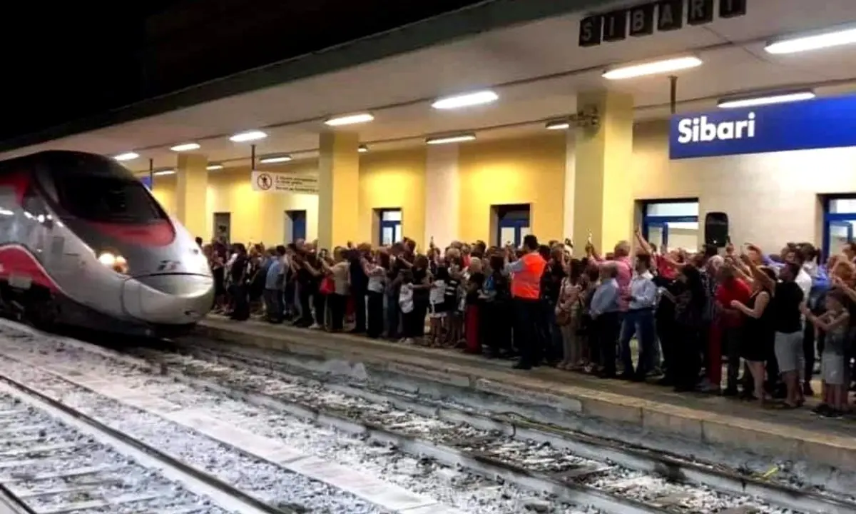 Frecciargento Sibari-Bolzano di nuovo prenotabile dopo il 31 dicembre, riattivato il servizio