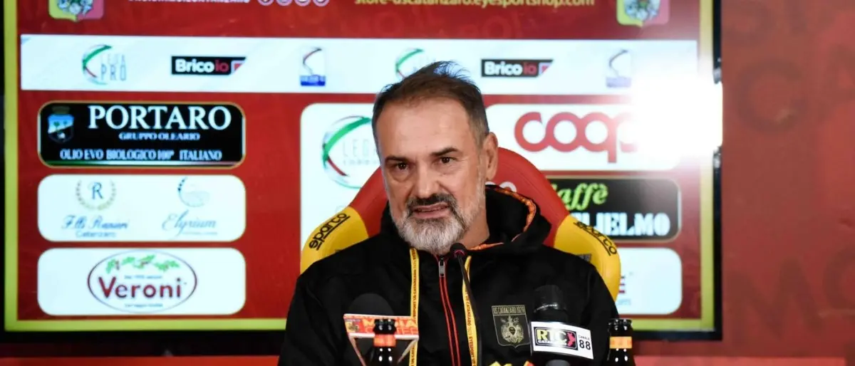 Verso Catanzaro-Gelbison, Vivarini: «Una partita da prendere con grande attenzione»