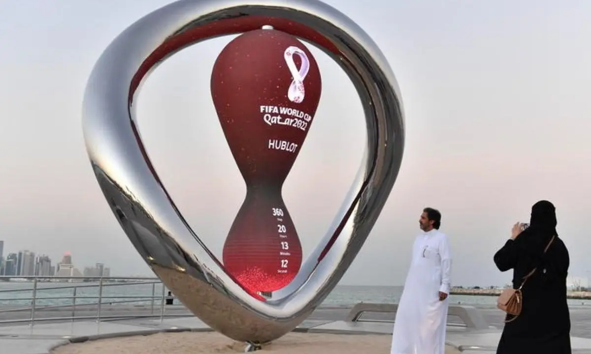 Qatar 2022, tra tecnologia e contestazioni al via il primo mondiale di calcio “invernale”: alle 17 il fischio d’inizio